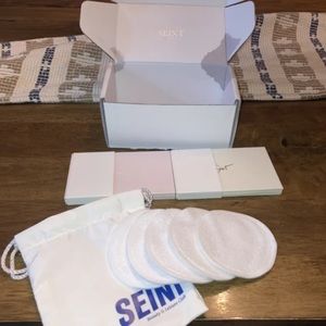 Seint bundle lot of 2 palettes (4 tins) and reusable face pads.  Brand new